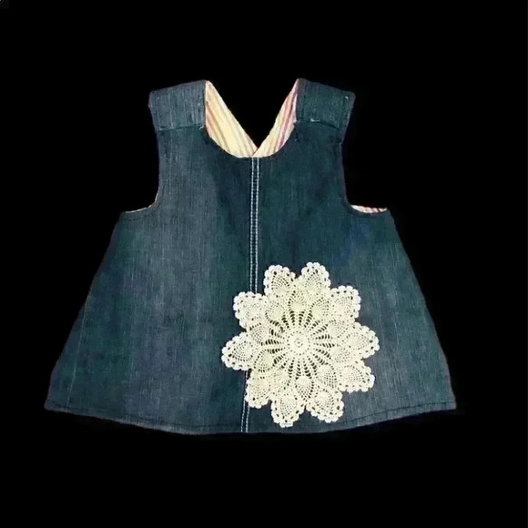 HANDMADE PINAFORE DENIM DOILIE TOP BABY 6-12 MONTHS? - Picture 2 of 6